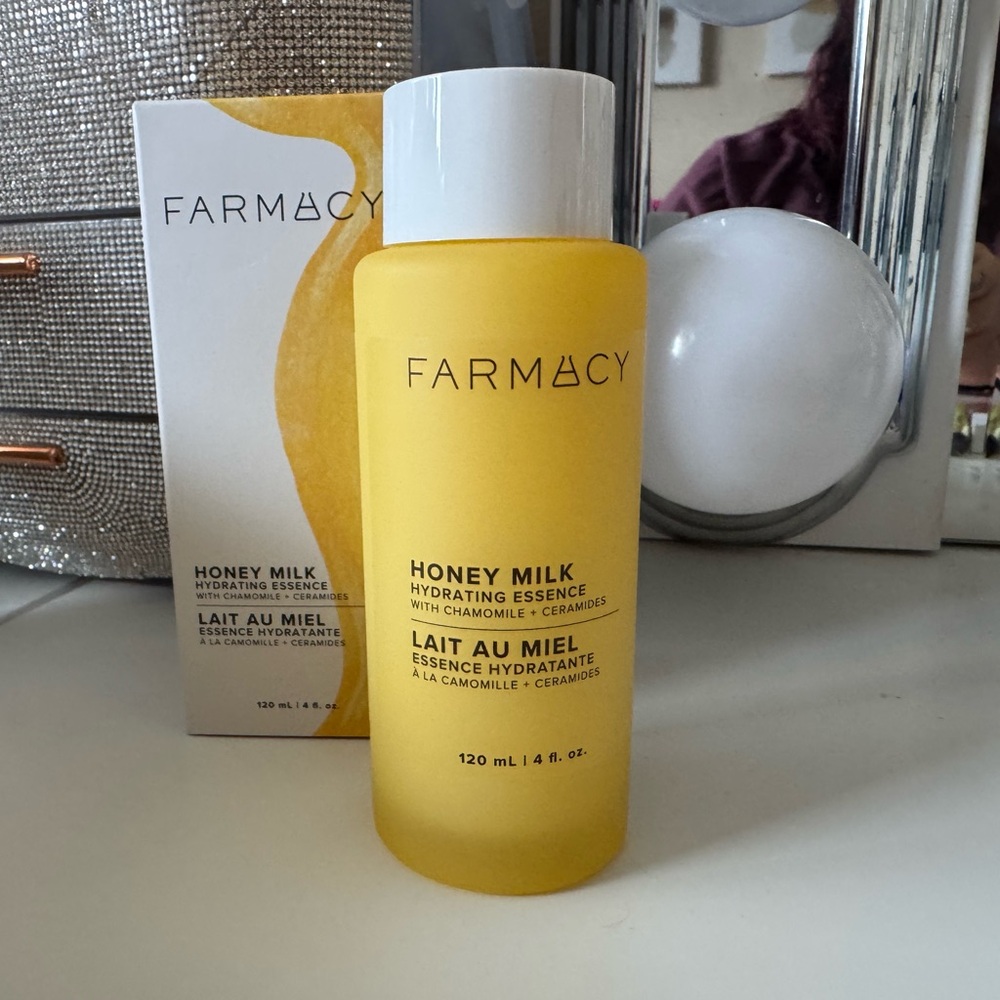 Farmacy Beauty Honey Milk Hydrating Essence Full Size - Picture 2 of 5
